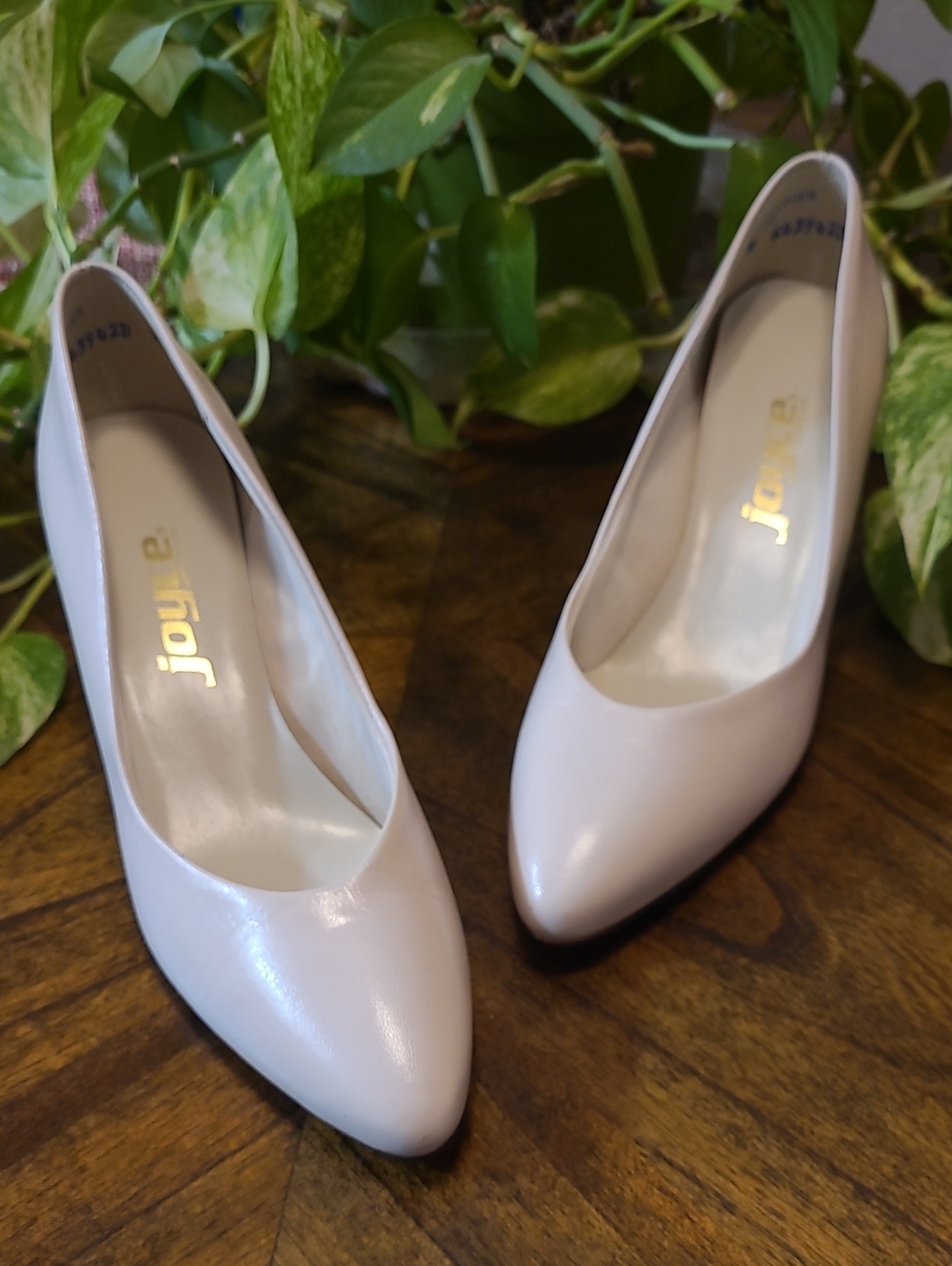Vtg Joyce Pastel Pink Pointed Leather Pumps